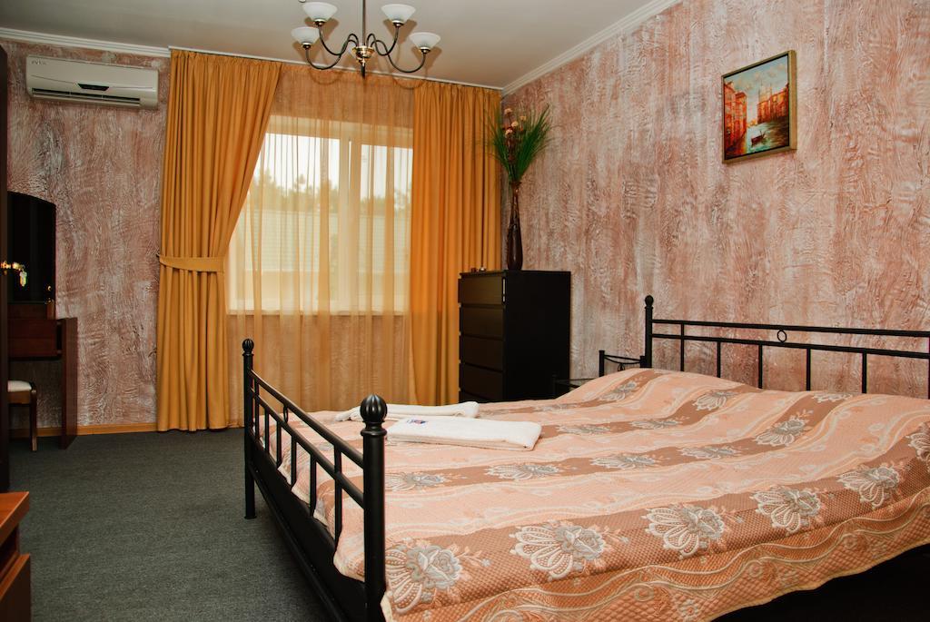 Delfin Hotel Kobleve Kamer foto